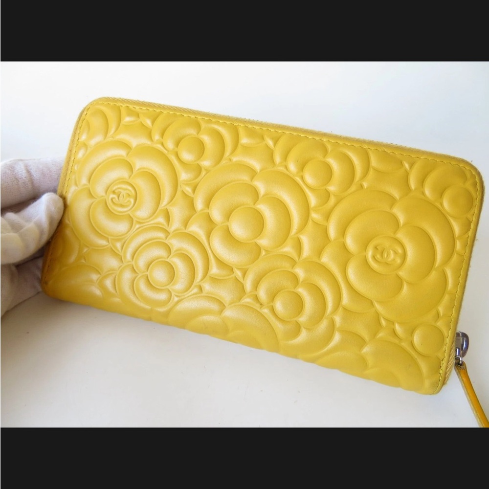💛 Authentic CHANEL Camellia Leather Around Zip Zippy Long Wallet - Picture 4 of 15